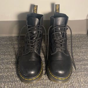 Dr. Martens 1460 Pascal Boots